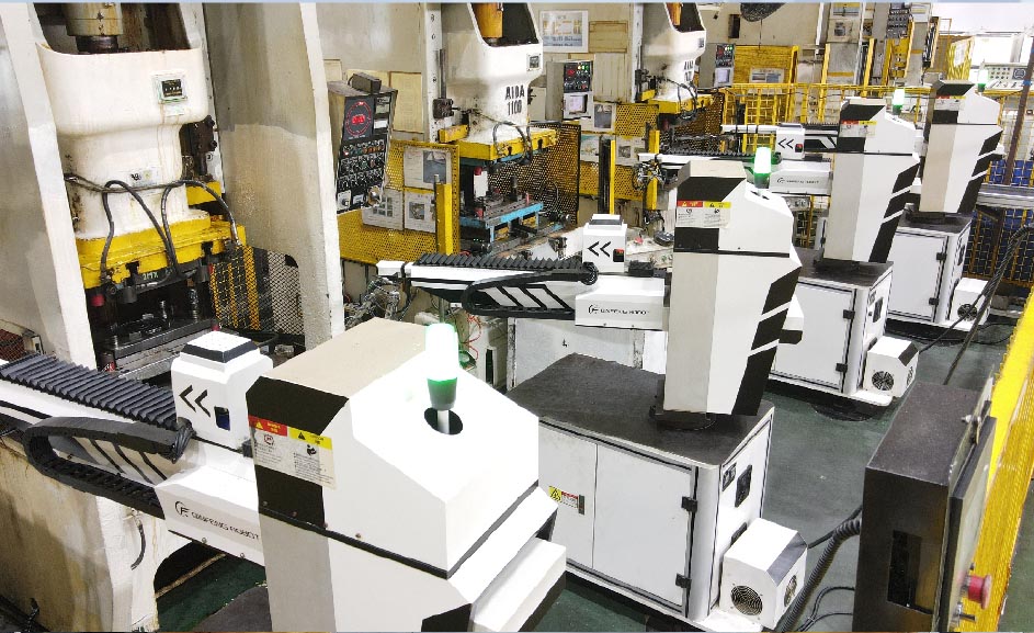 單沖模設備間自動搬運.jpg 單沖模設備間自動搬運.jpg